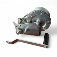 Лебідка ручна 2500 lbs з подвійною передачею стальний трос 5 мм х 10 м KING ROY